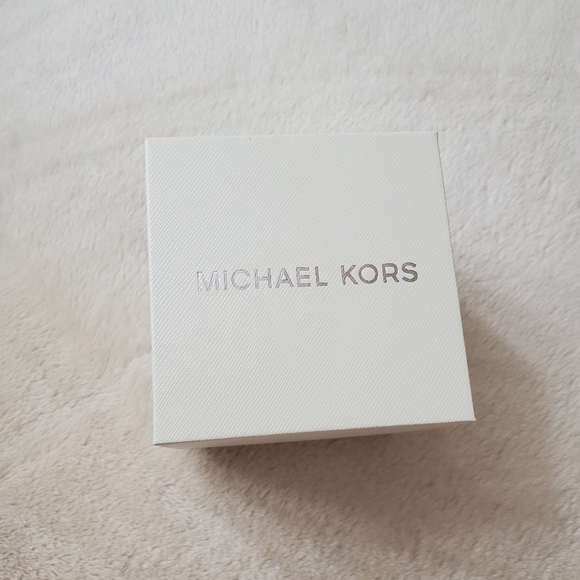 Michael Kors leather wristwatch - Picture 9 of 9